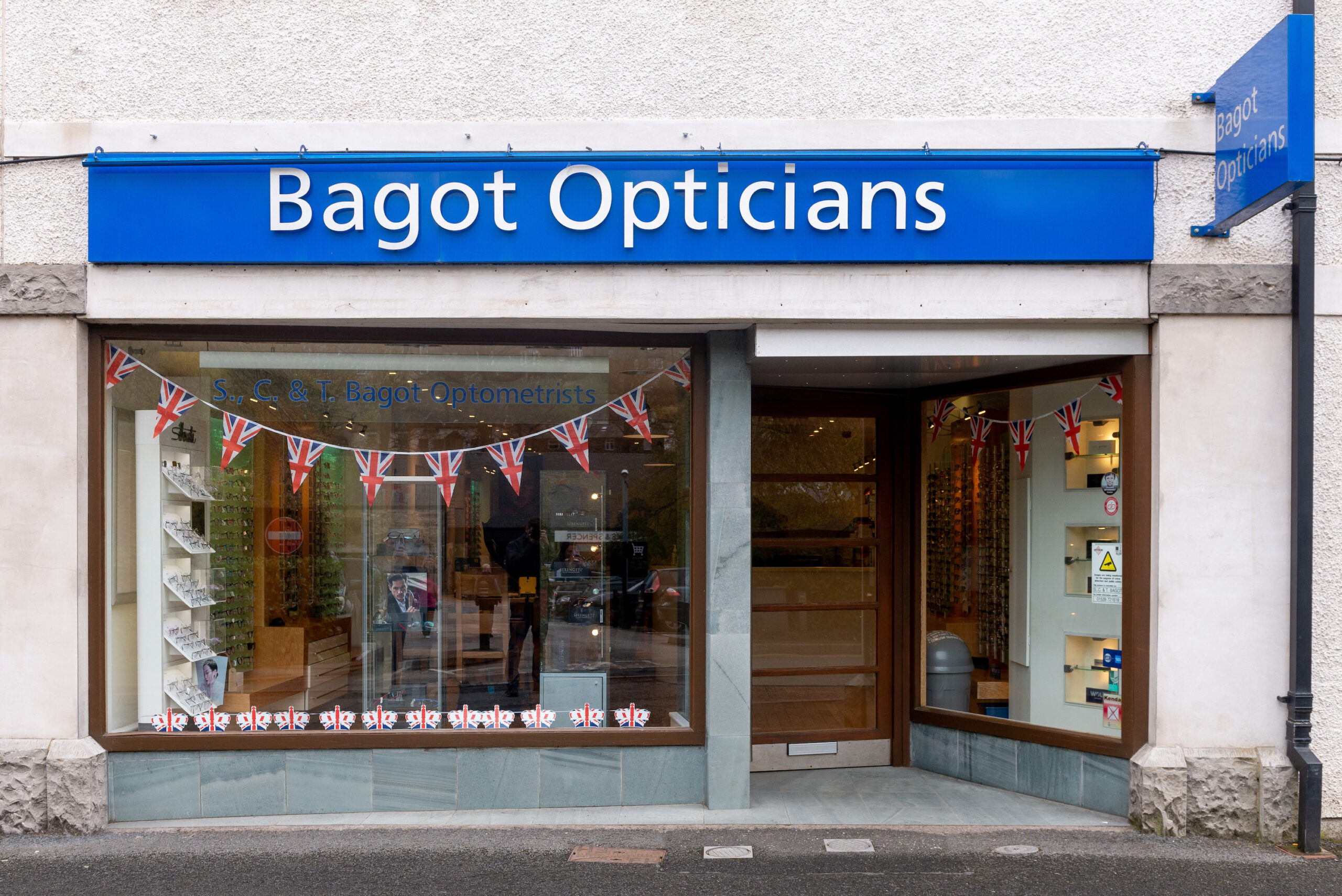 BAGOT-OPTICIANS